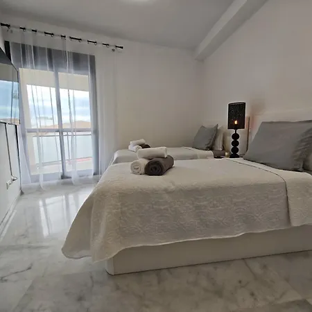 Luxury Groundfloor Private Jacuzzi - Ehhouse